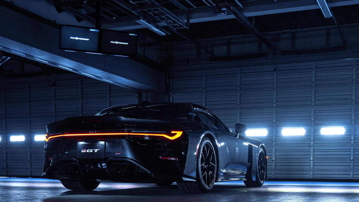 Toyota sugere um GR GT mais selvagem com Porsche 911 GT3 RS-Style Aero