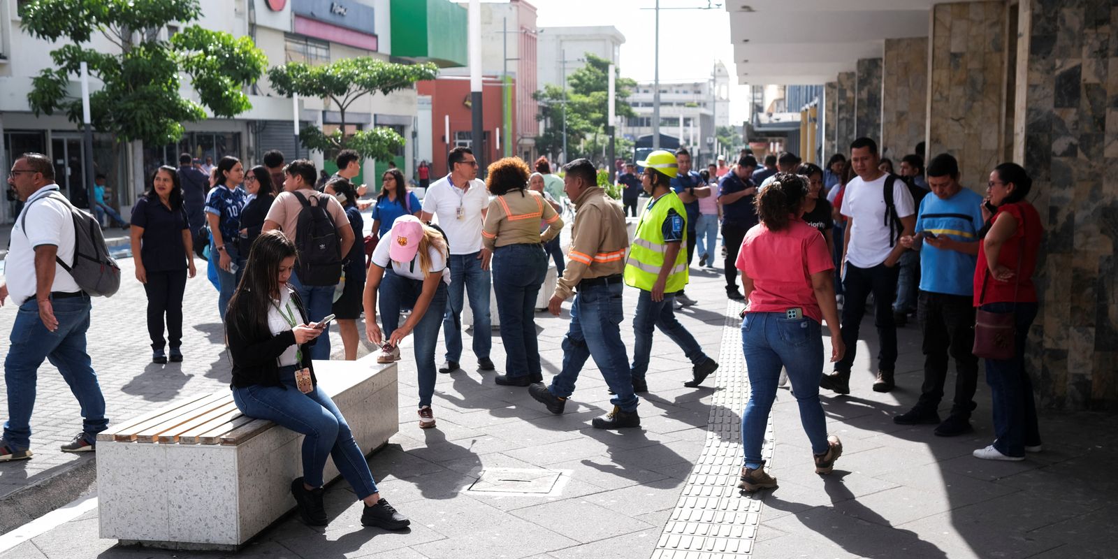 Terremoto de magnitude 7,4 atinge Puerto Madero, no México