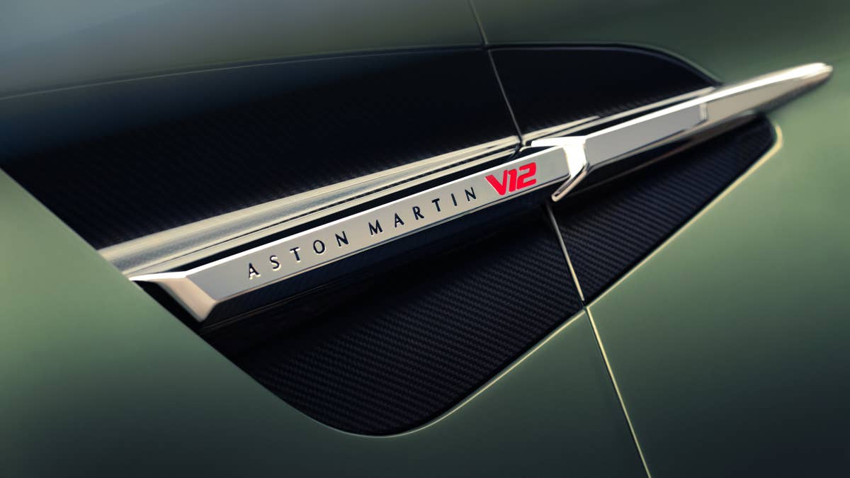 Aston Martin encontrou uma brecha para manter o V12 vivo
