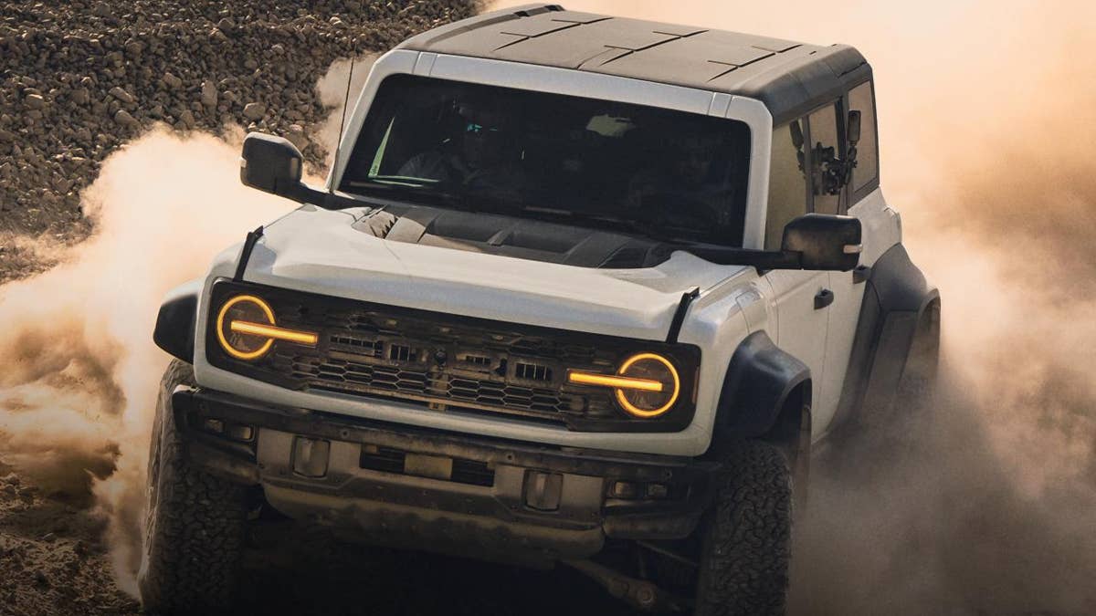 Ford faz recall de 36.000 Bronco Raptors por causa de sinalizadores de pára-choque voadores