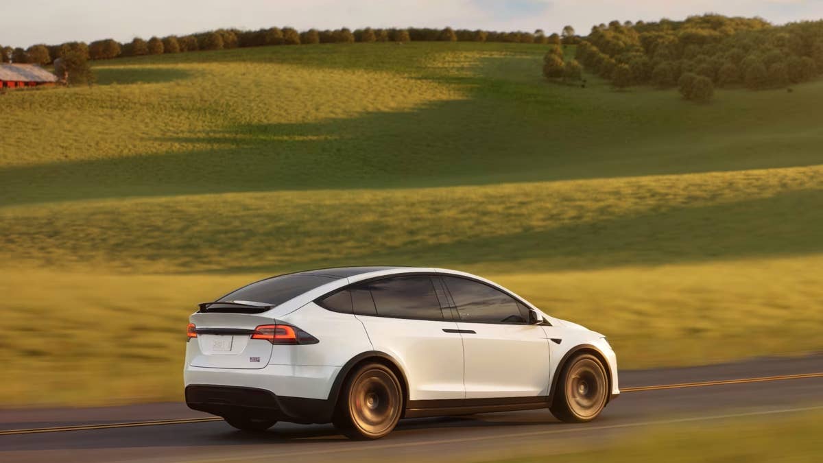 Tesla finalmente tem uma atualização FSD para carros mais antigos