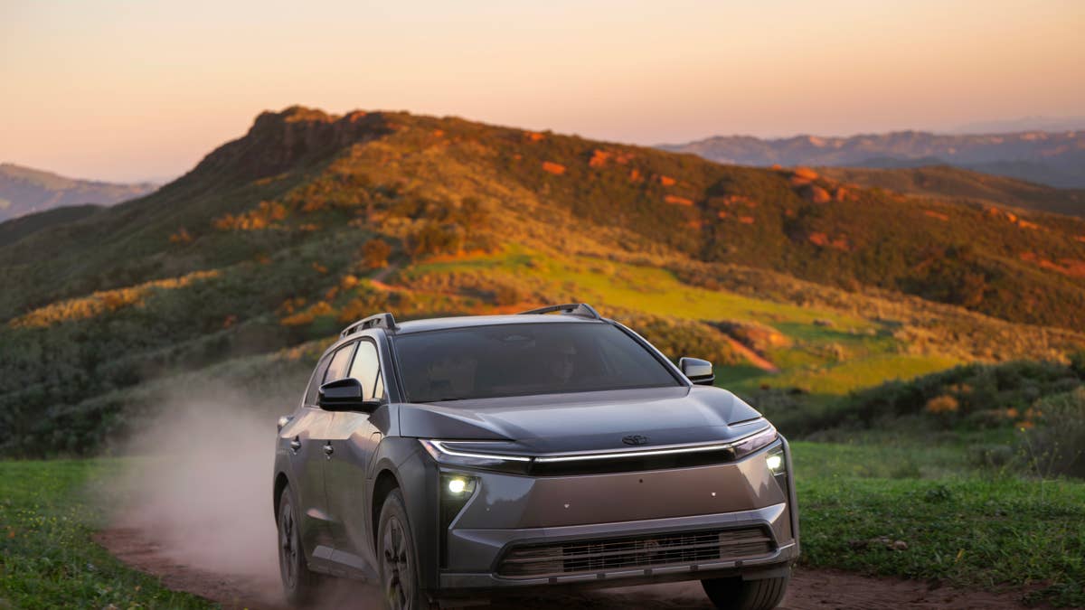 As vendas de veículos elétricos da Toyota aumentaram 136% na América