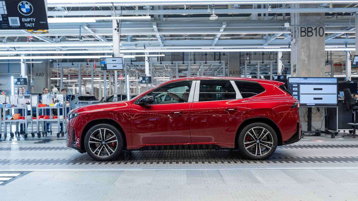 BMW construiu 50.000 EVs iX3 em apenas nove meses