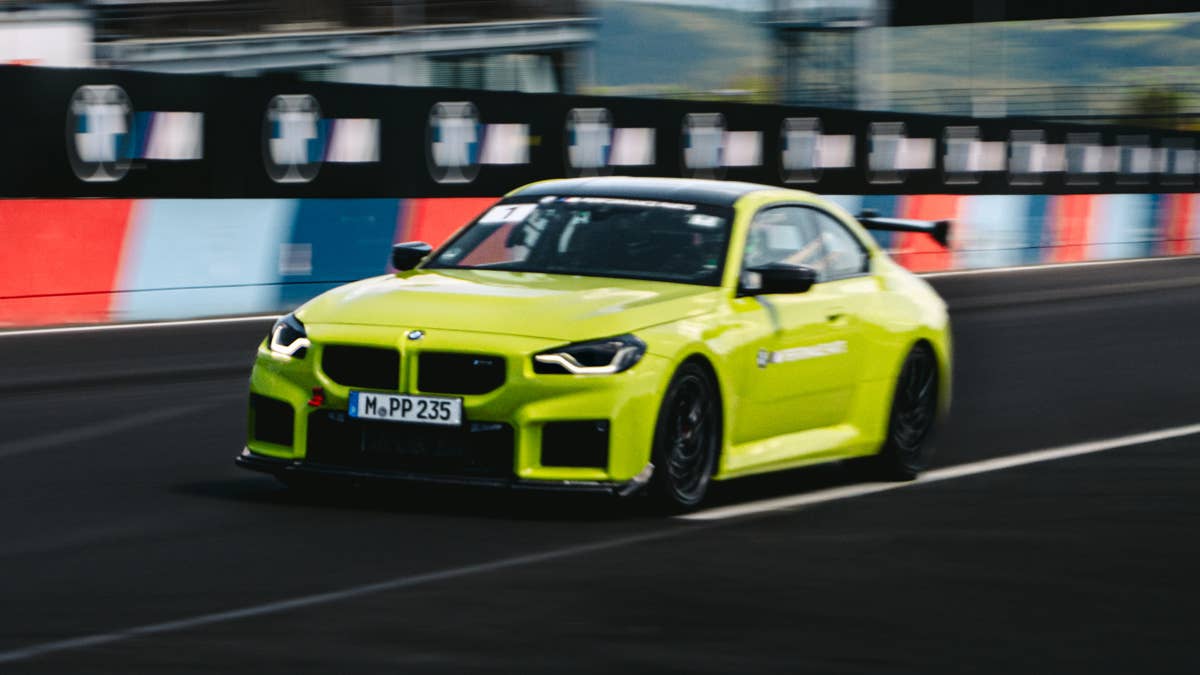 BMW M2 bate recorde do M2 CS Nürburgring com menos potência e mais aerodinâmica