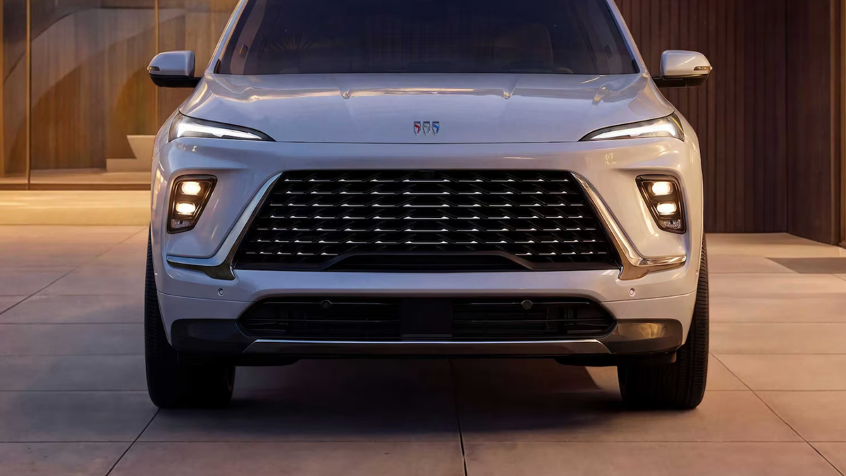 Um Buick Enclave totalmente carregado agora custa dinheiro para SUVs de luxo