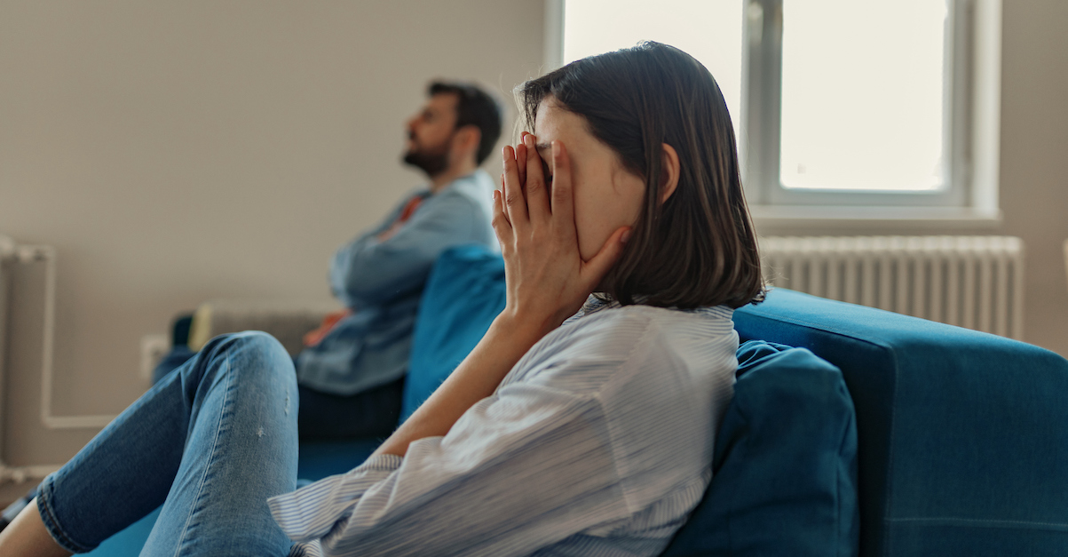 Os cristãos devem permanecer num casamento infeliz? O que Deus iria querer?