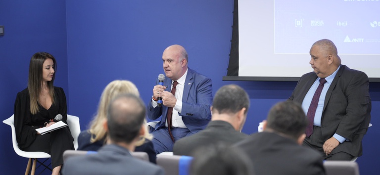 Diretor da ANTT, Alex Azevedo, participa de debate no Infra Talks — Agência Nacional de Transportes Terrestres