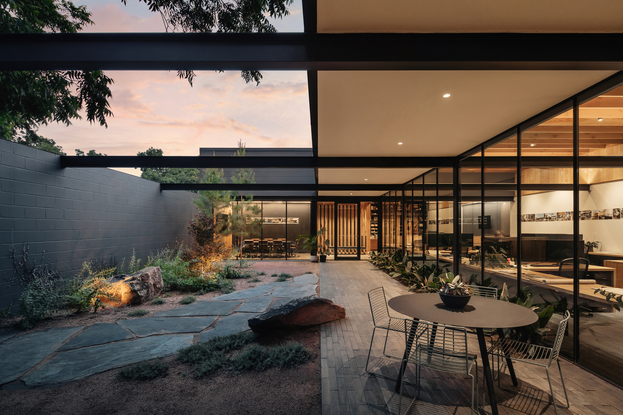 ECC Criativo / Uma Arquitetura Paralela