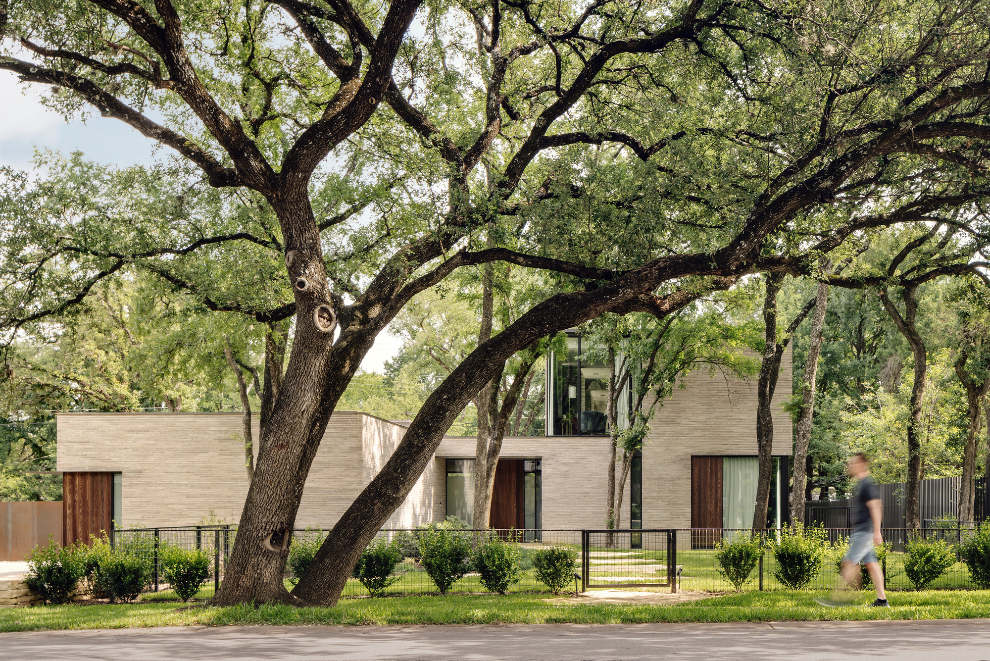 Residência Rollingwood / Uma Arquitetura Paralela