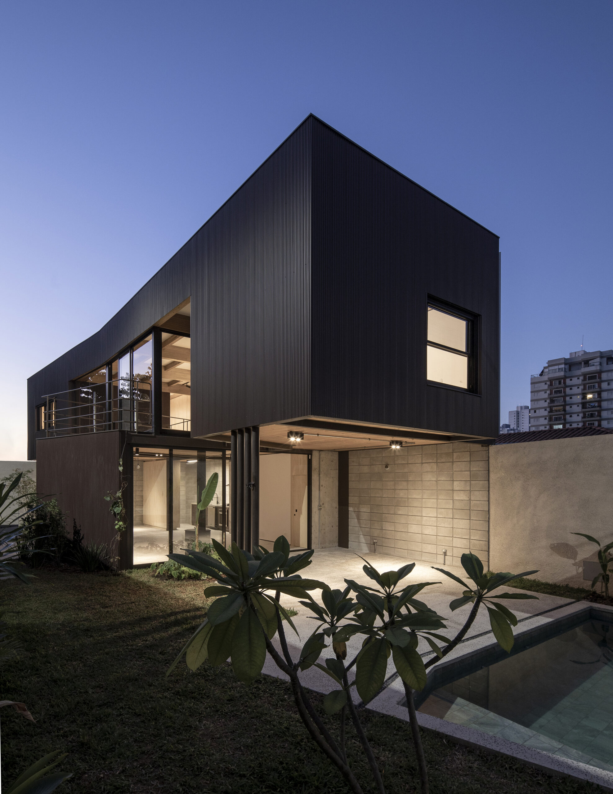 House in Pompéia / 23 SUL
