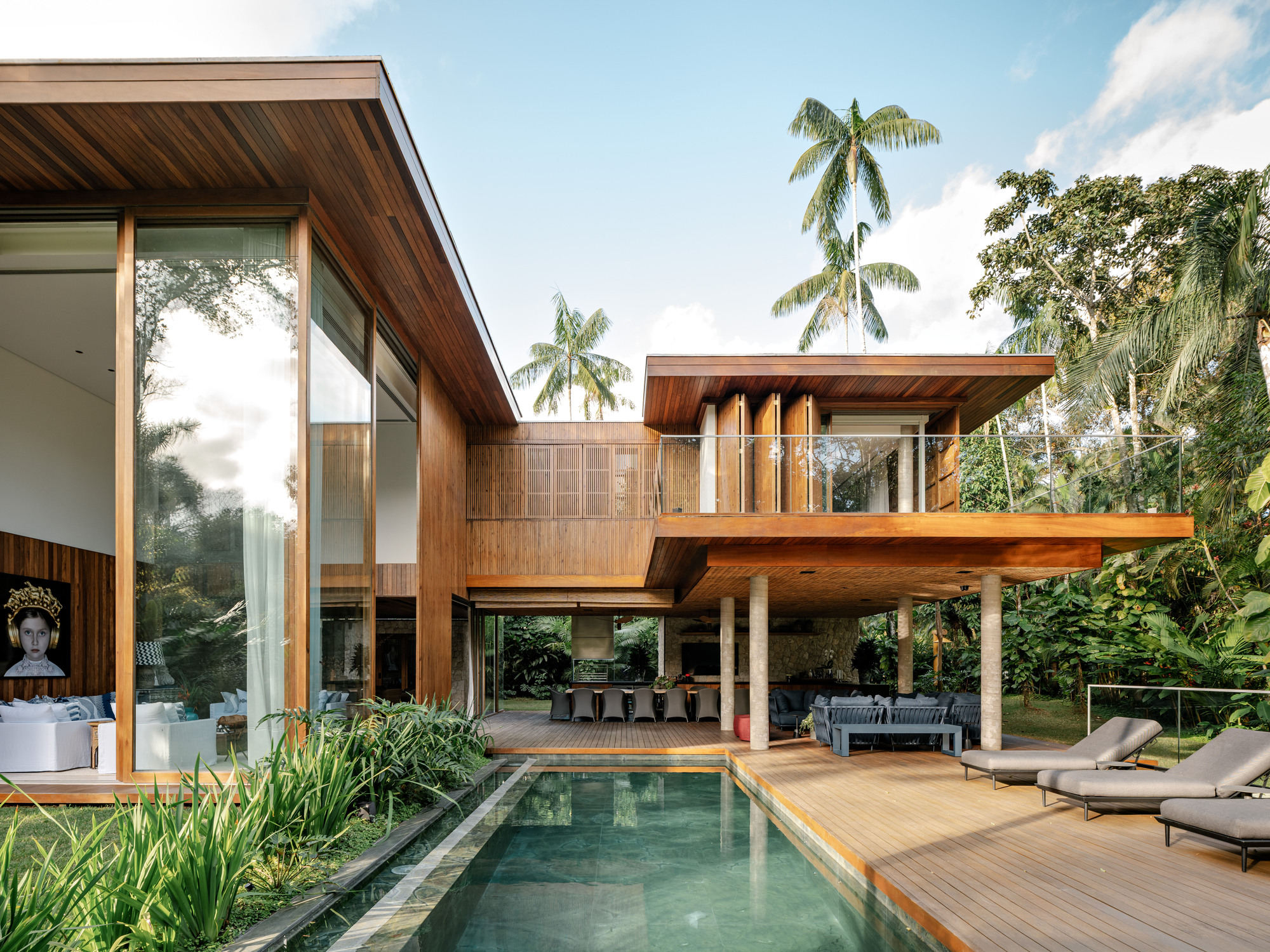 Iporanga Beach House / DB Arquitetos