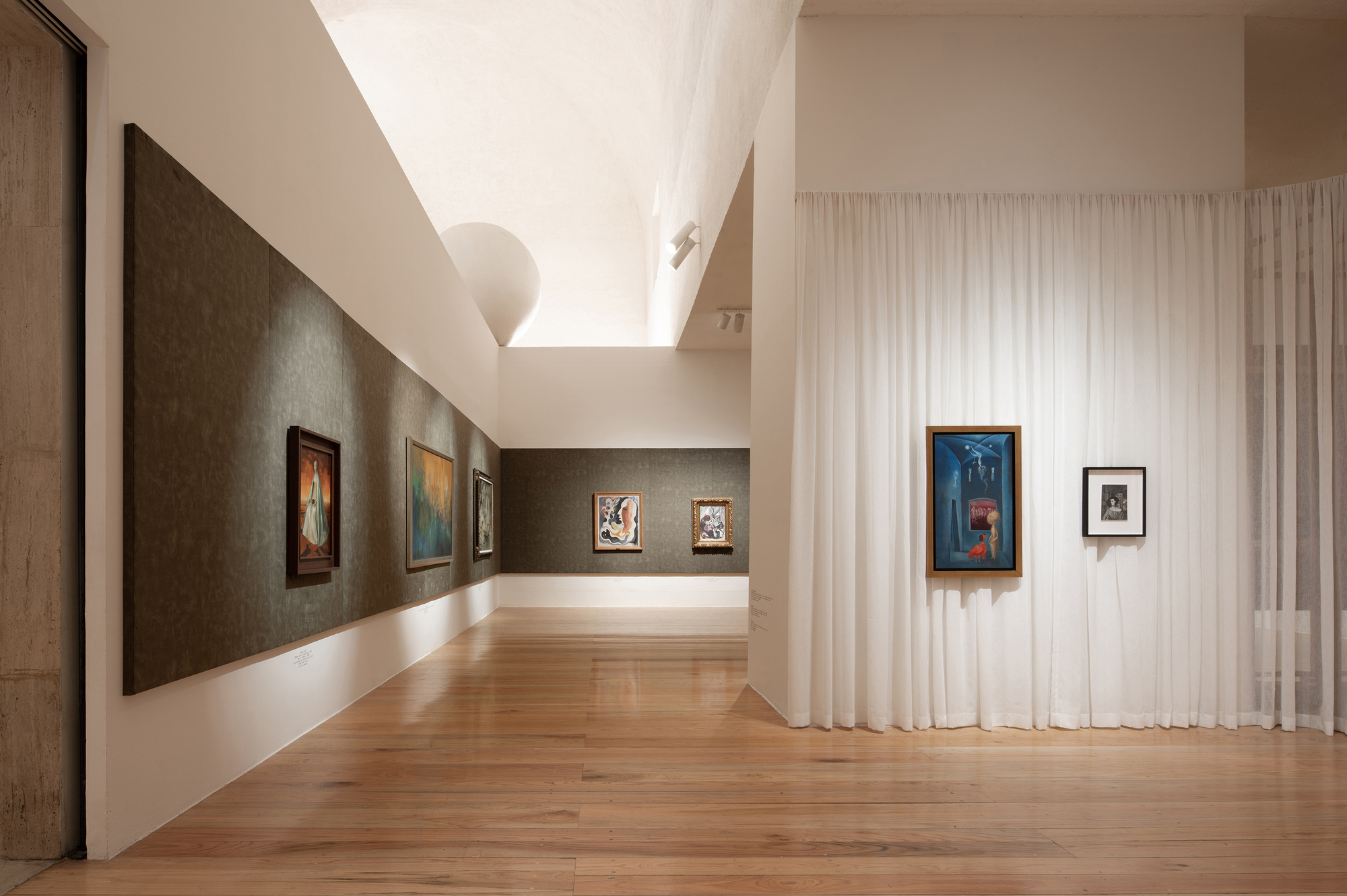 Projeto de exposição para constelações e derivas: arte da América Latina da Coleção FEMSA / Max von Werz Arquitectos + Maurici Mesta Arquitectos