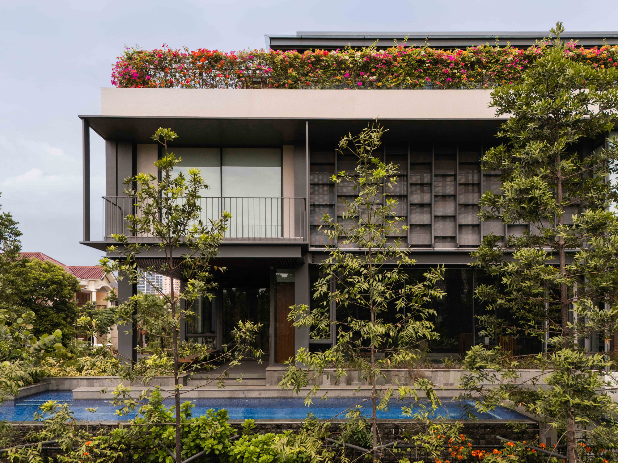 Além da Casa do Pátio / RCAB Studio