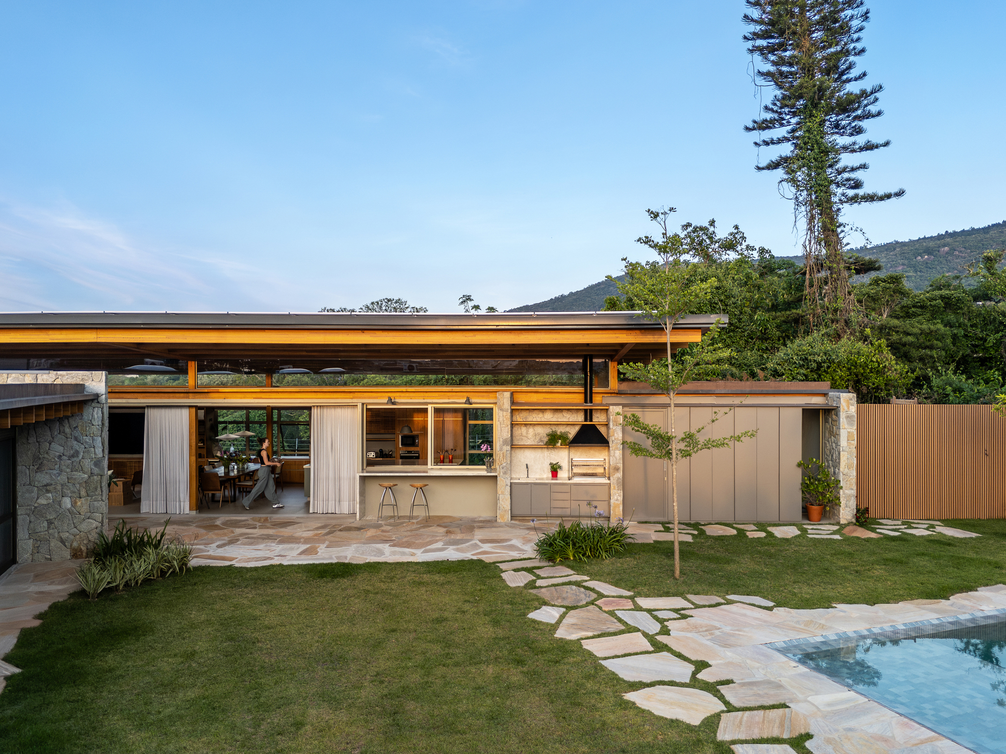 Residência MA – Atibaia / Estúdio Rossi Arquitetos