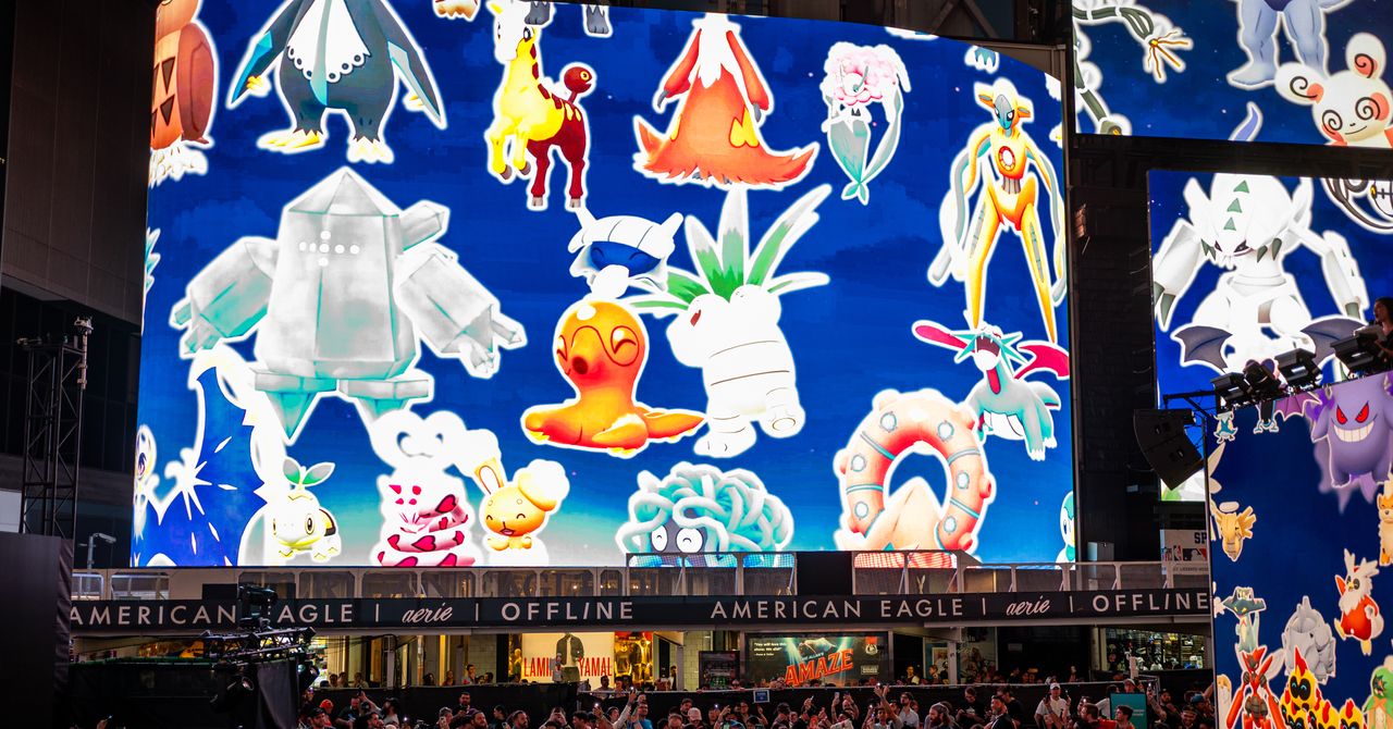 Milhares de jogadores de ‘Pokémon Go’ descem à Times Square para derrotar Mewtwo