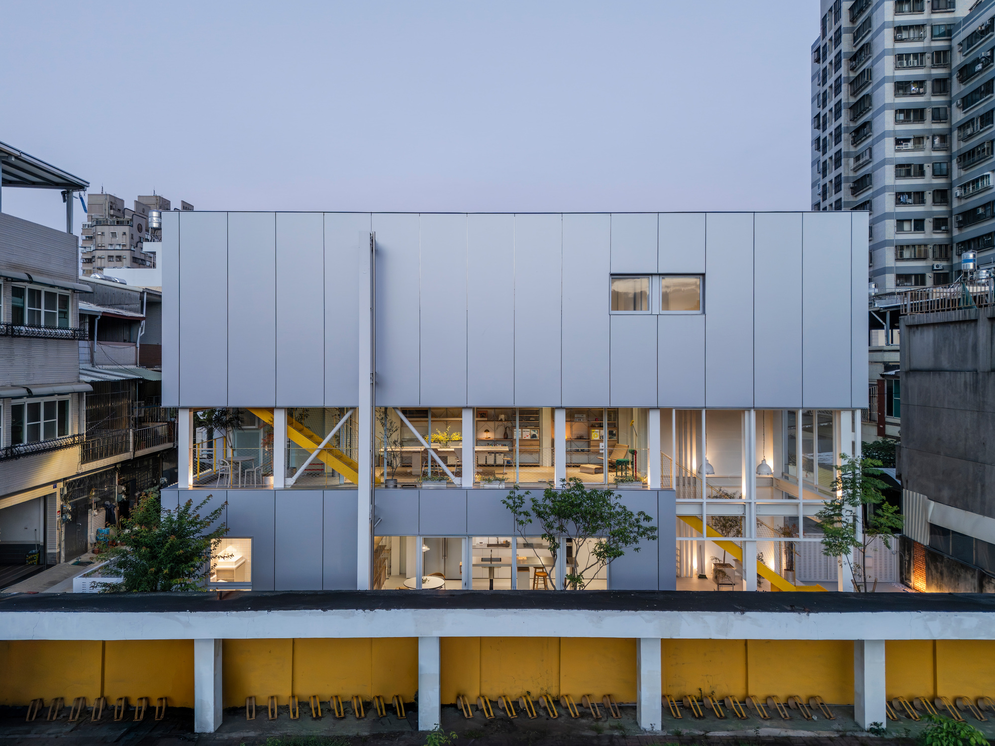 Casa MÃE / Supra-Simplicidades | ArchDaily