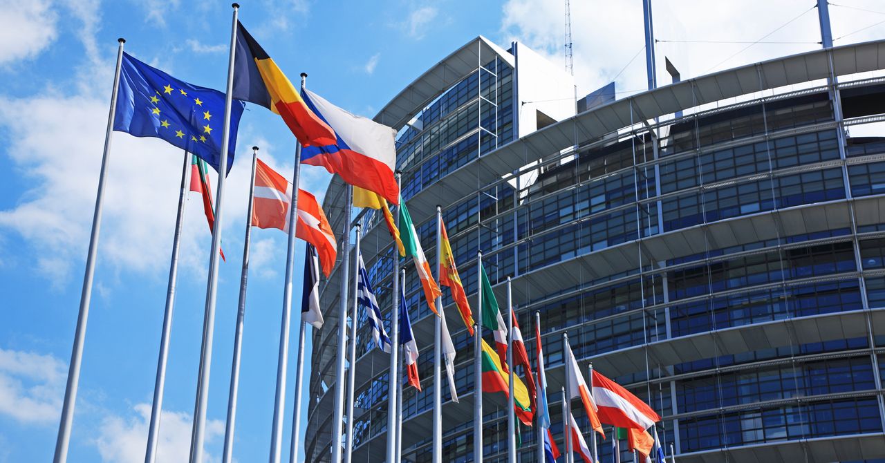 Políticos da UE investigaram o spyware Pegasus. Então acabou em um de seus telefones
