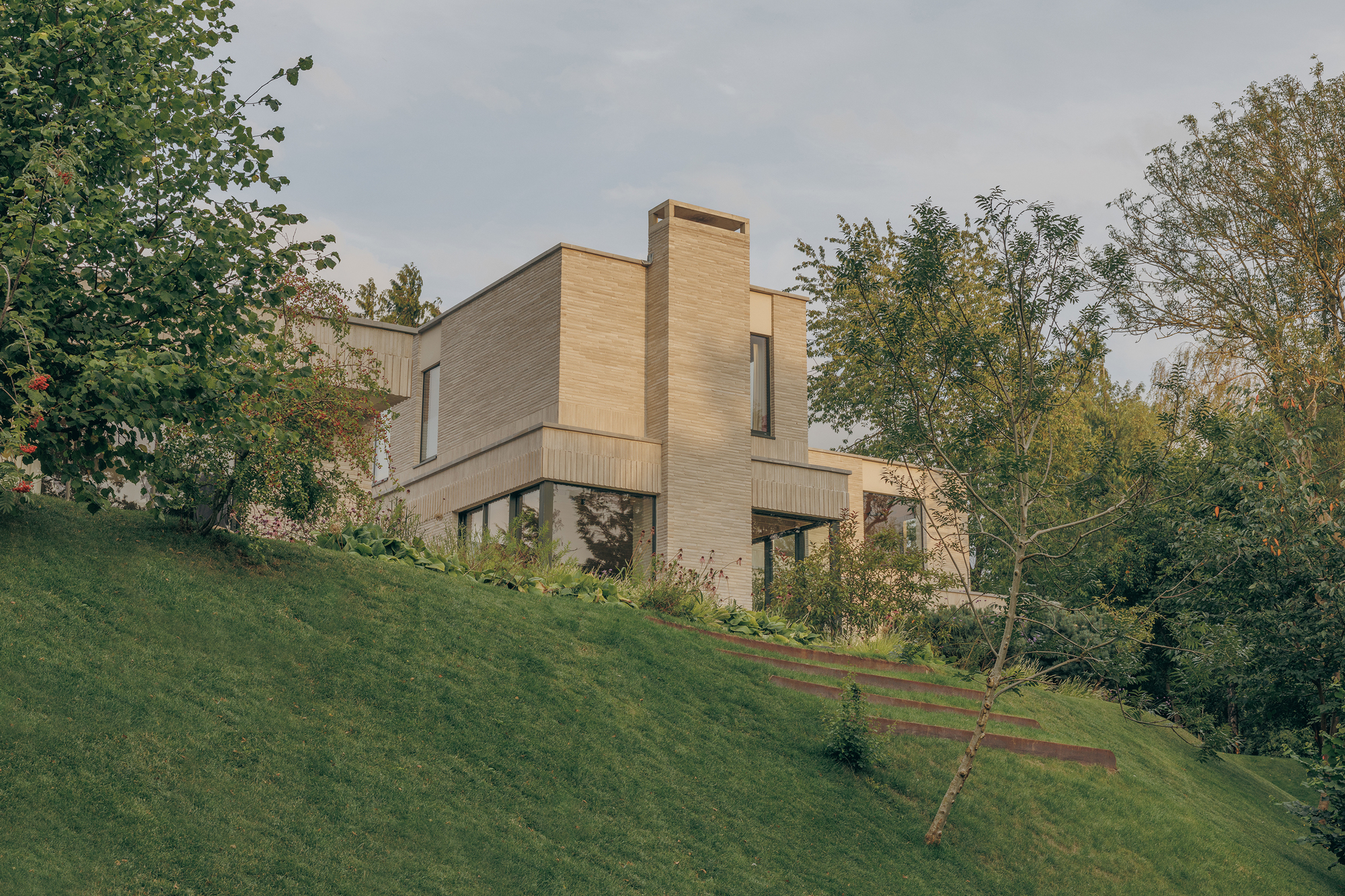 Casa Skylark / Casa de EM