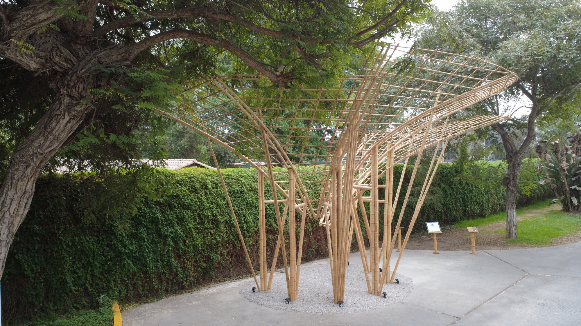 Pavilhão Floral Umbral / Cerron Architects