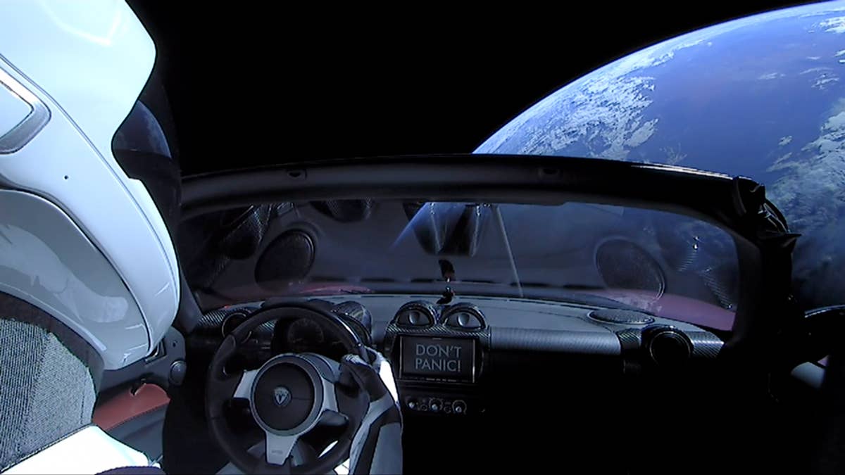 Um asteróide Tesla pode um dia colidir com a Terra