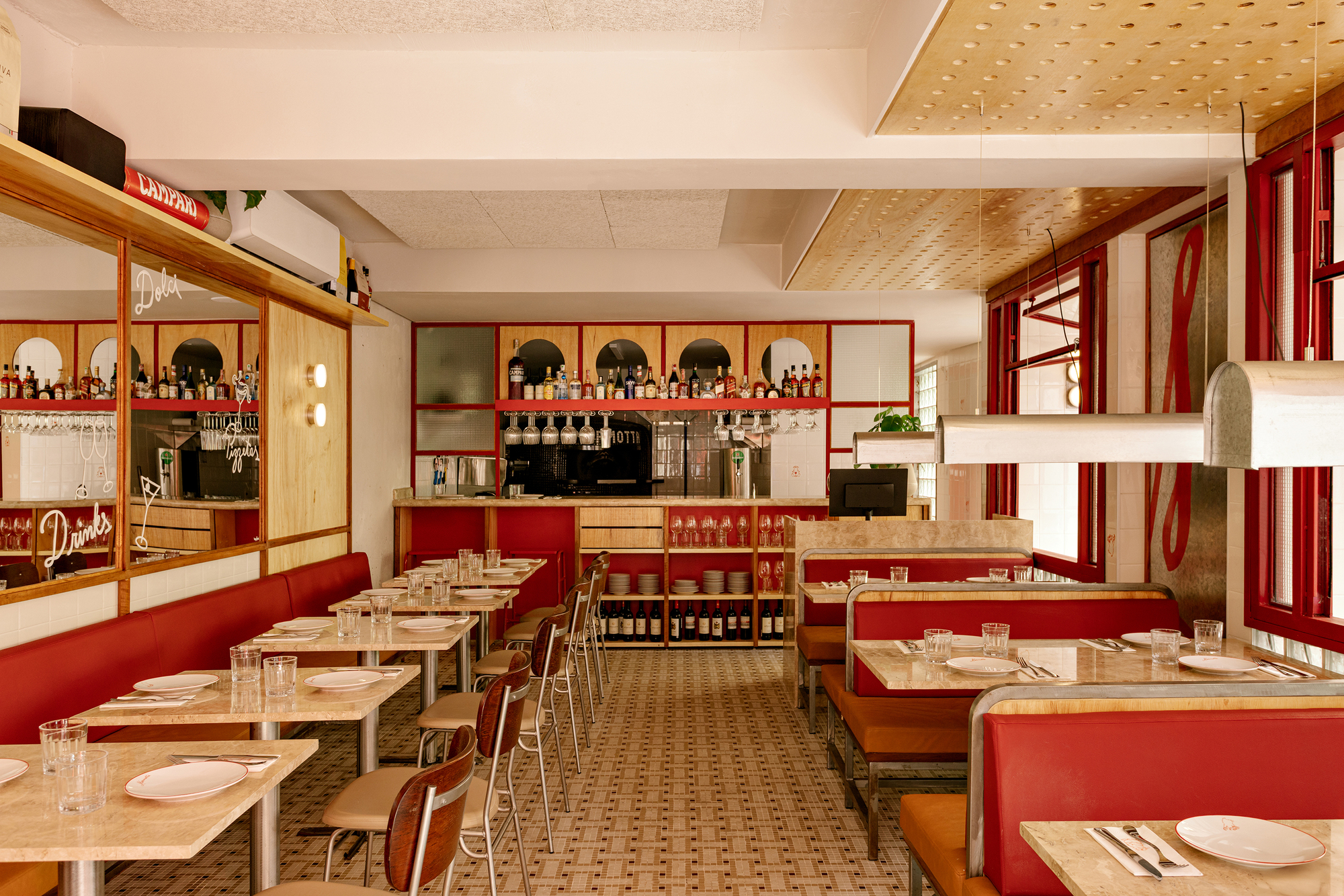 Marmotta Pasta Bar / Tadu Arquitetura