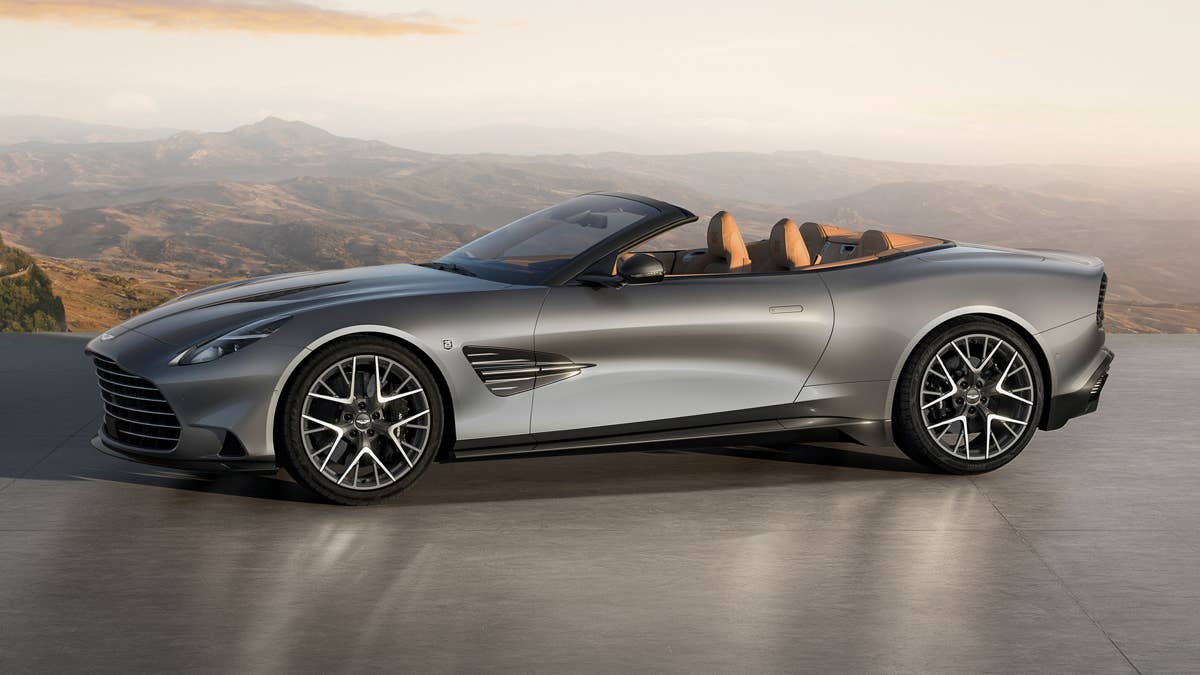 Aston Martin Vanquish 25 mantém vivo o sonho do V12