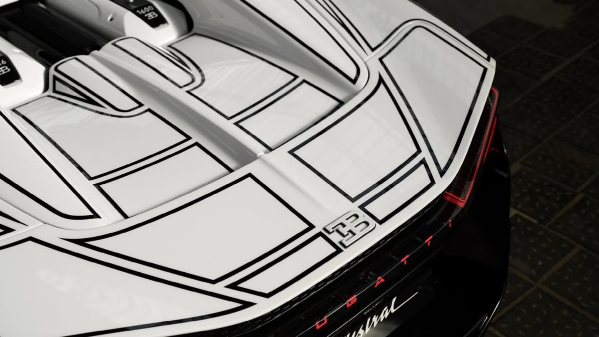 Bugatti construiu um W16 Mistral único com peças de porcelana real