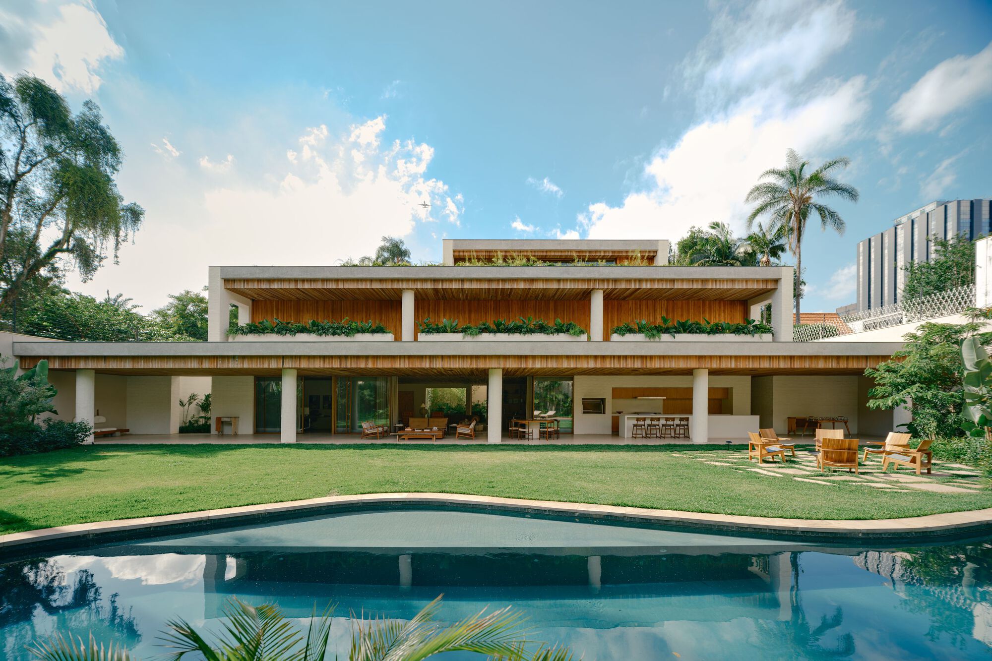 Jacarezinho II House / Felipe Hess Arquitetos