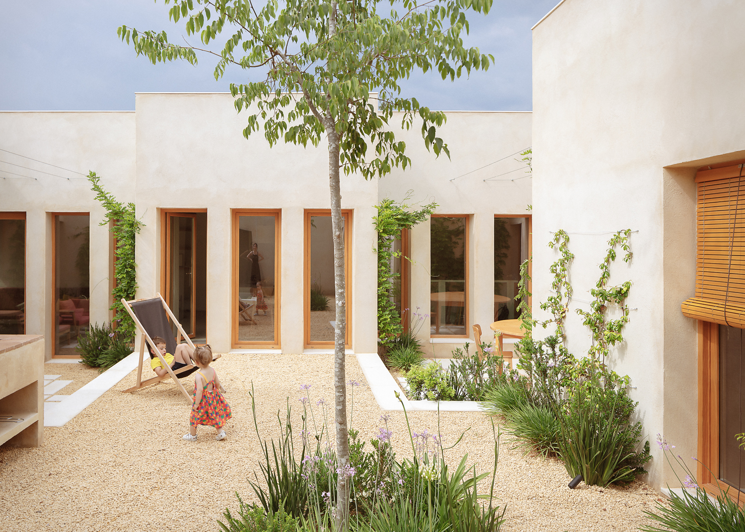 Casa Jar / Studio Nada
