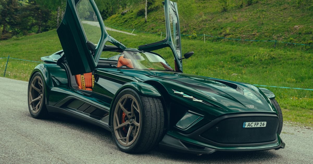A fabricante holandesa de carros esportivos Donkervoort recebe pedidos australianos de 780 kg e 450 kW P24 RS