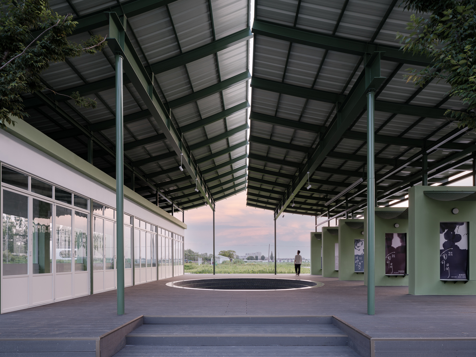 Sala de Aula da Uva no Campo / ateliê anônimo