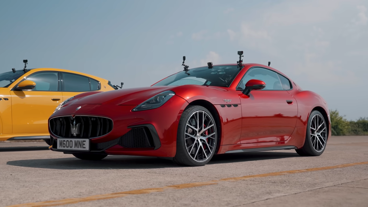 Ver: O carro de corrida da Maserati para a estrada humilha sua própria família