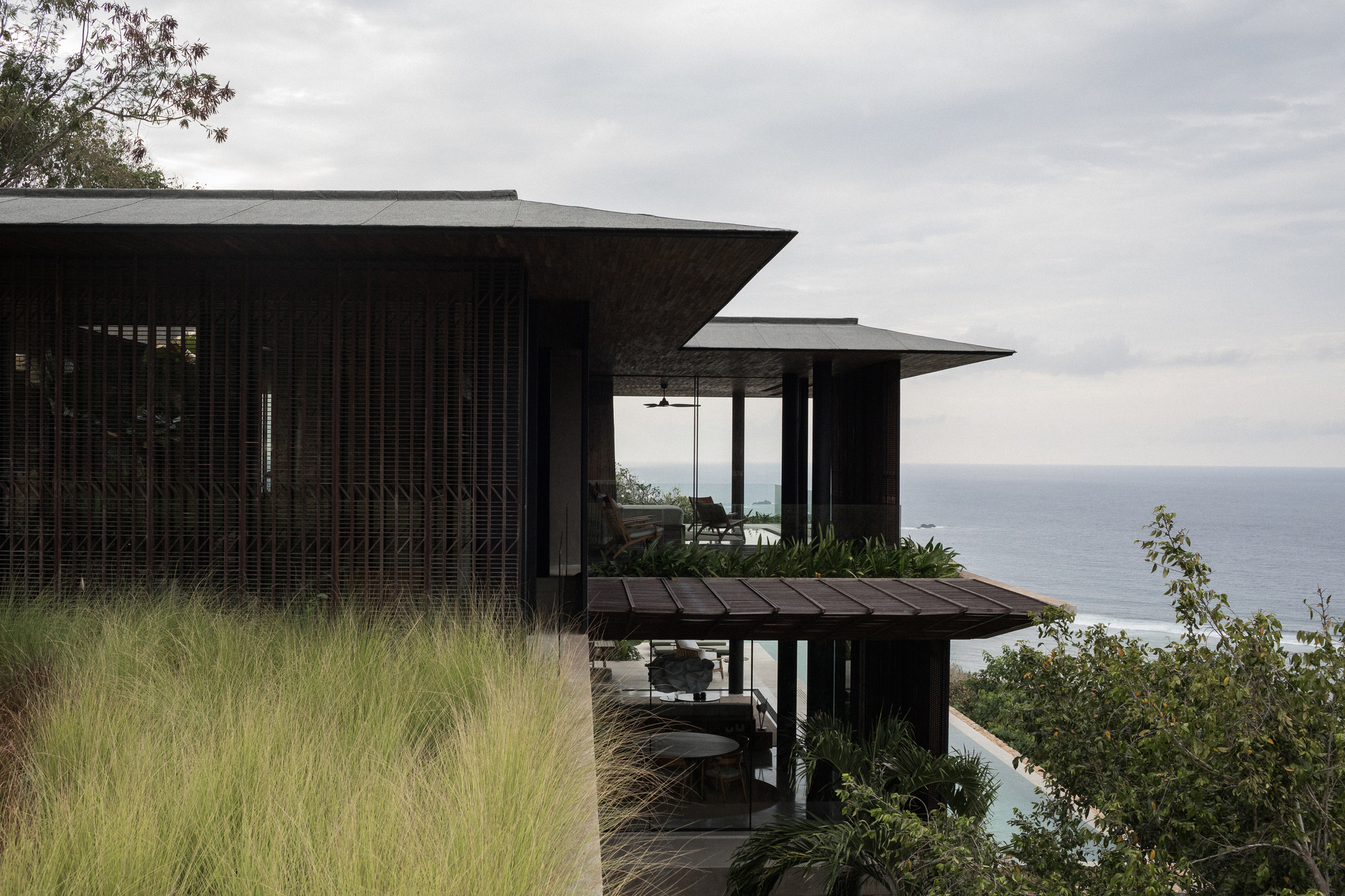 House Watch / Cáceres + Tous