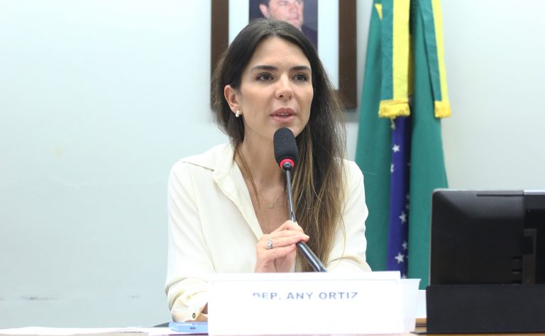 Comissão aprova modelo de regulação da concorrência entre plataformas digitais – Notícias
