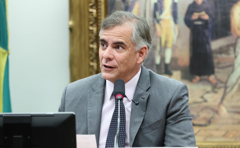 CCJ aprova propostas como fim da escala 6X1 e redução da maioridade penal no primeiro semestre – Notícias