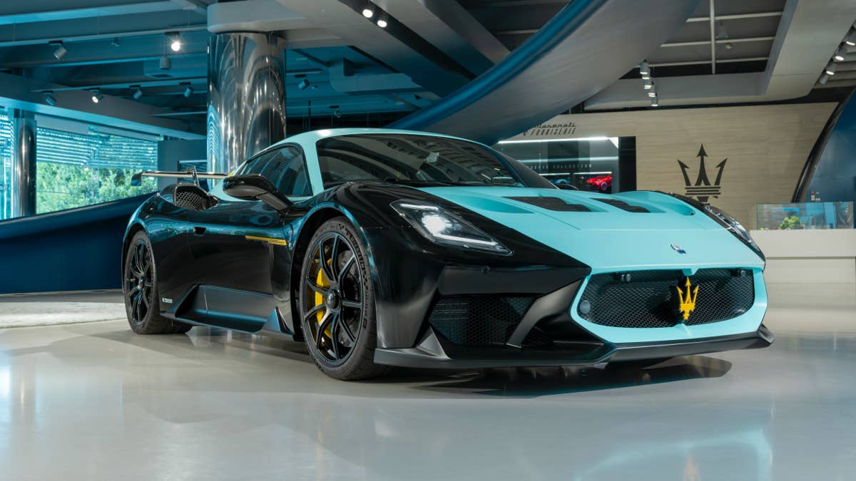 Um colecionador acaba de receber o tributo moderno ao Maserati MC12 que ninguém mais pode comprar