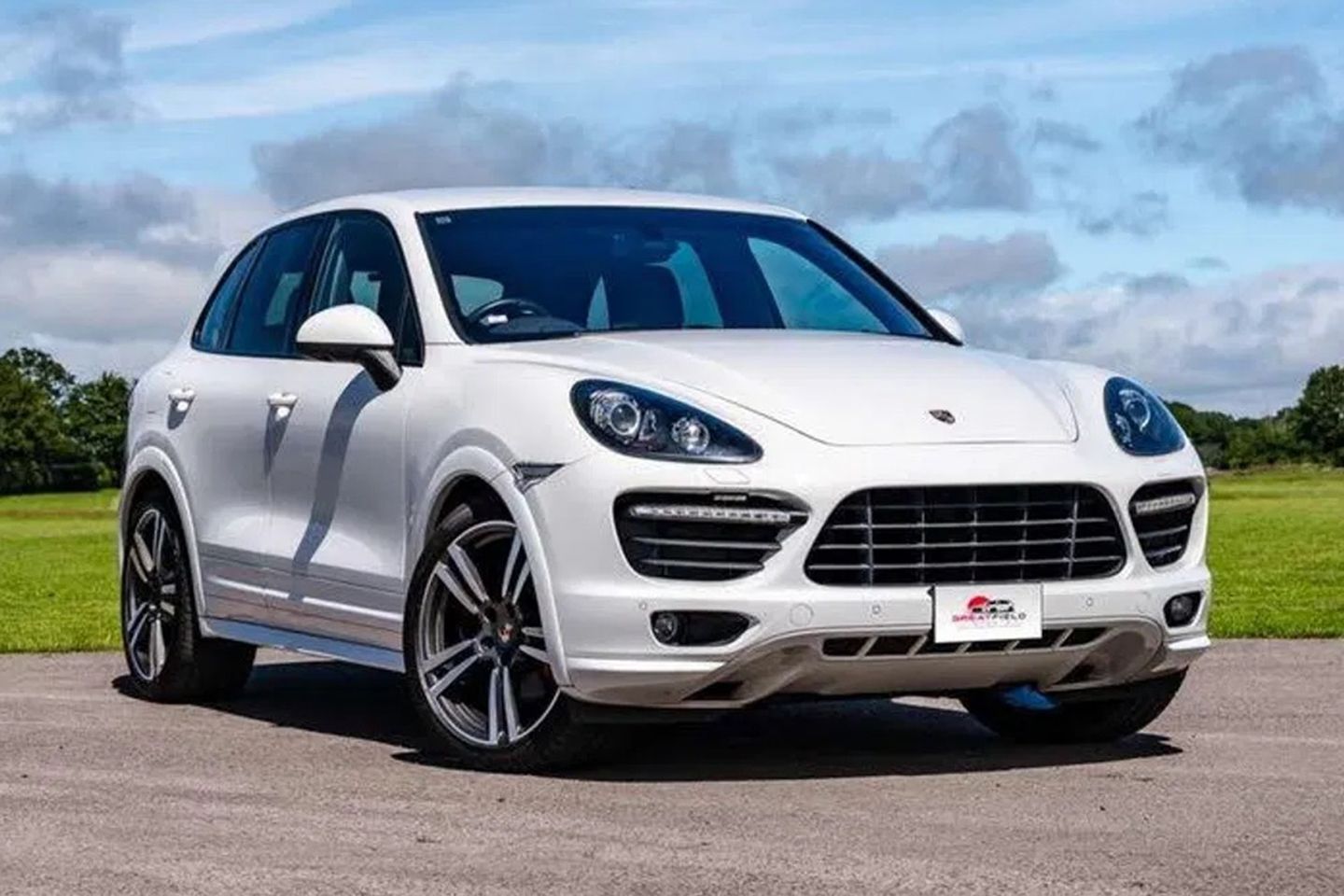 Porsche Cayenne GTS | Identificado