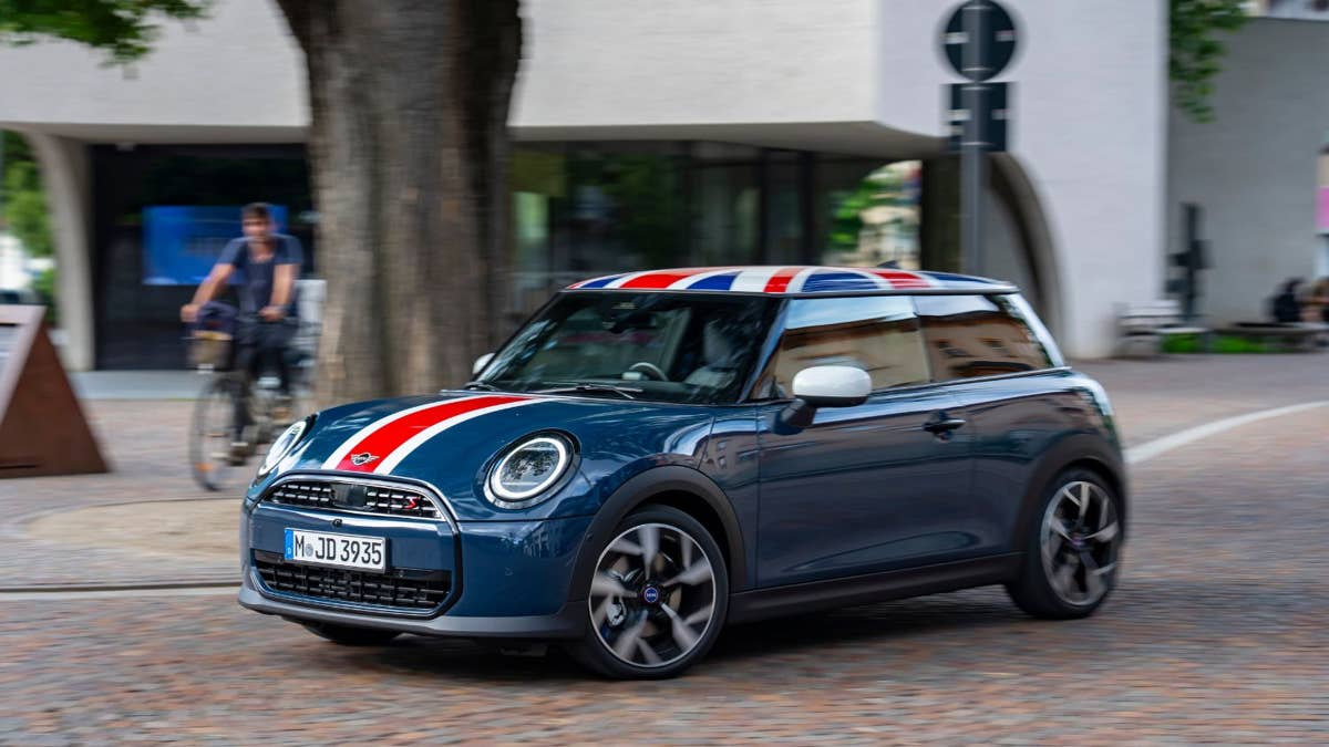 A última edição especial do Mini é descaradamente britânica e está chegando à América