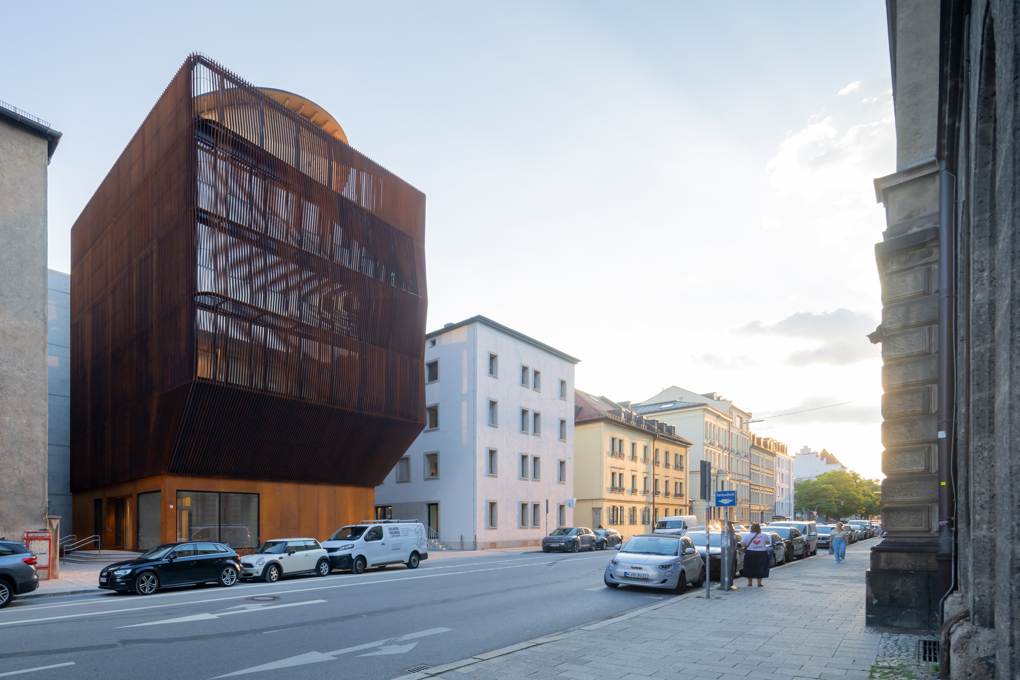 Jardim de infância Munique Kinderoase / Kéré Architecture + HK Architekten, Hermann Kaufmann + Partner ZT