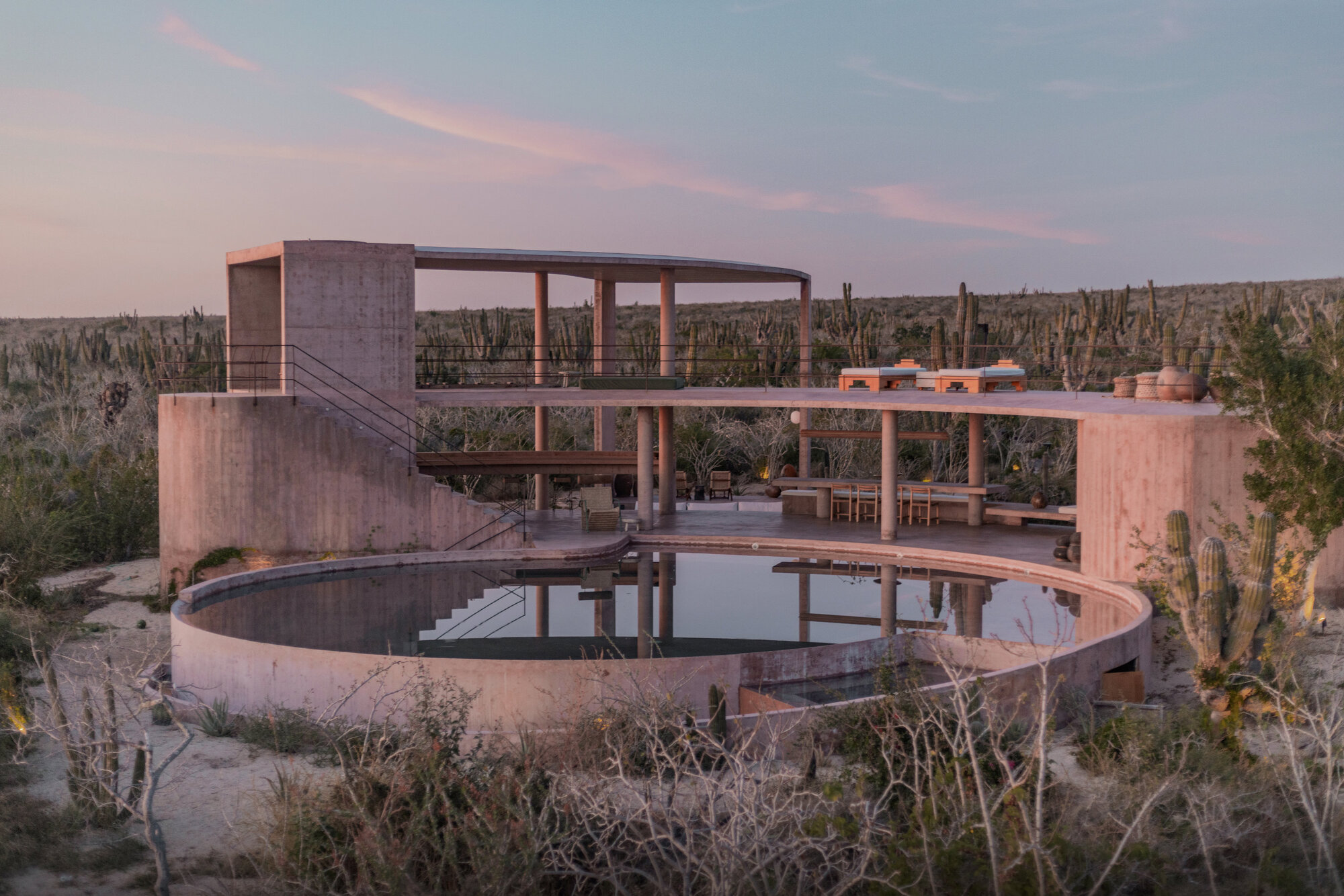 Nereidas Homes / Studio Font