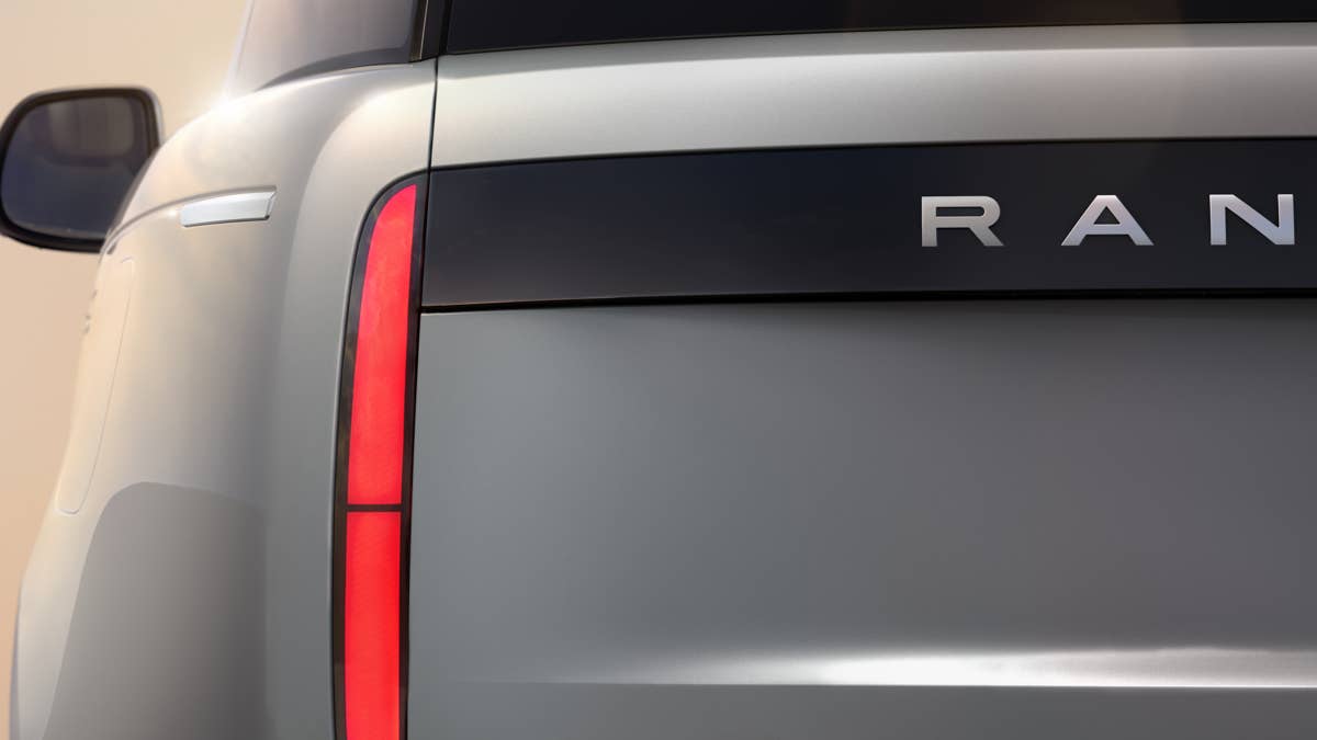 O primeiro Range Rover Electric está prestes a ser revelado