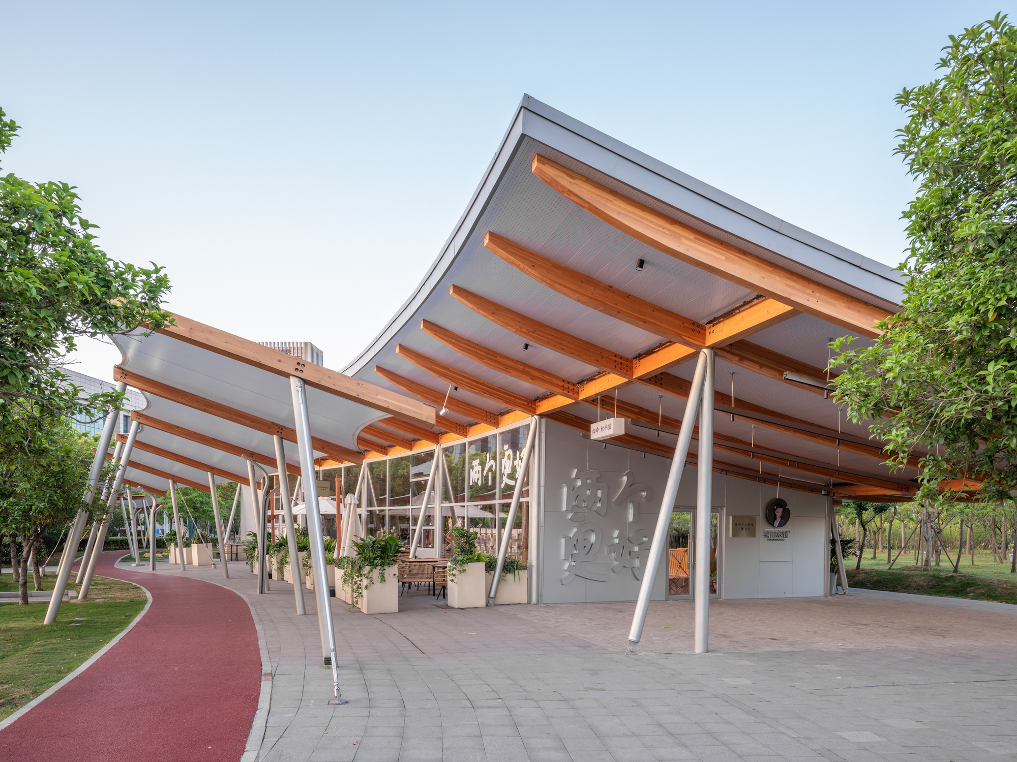 Bibliotecas TBB – Bibliotecas do Parque das Cem Flores / Atelier Liu Yuyang Architects