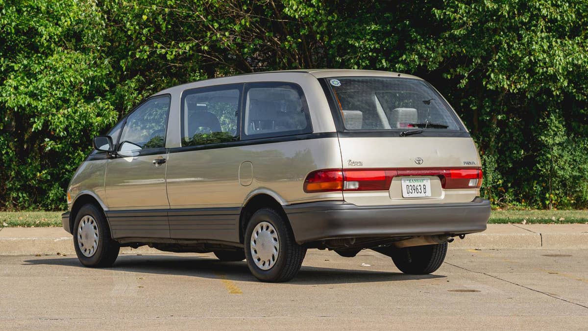 A minivan mais estranha da Toyota pode estar de volta depois de anos