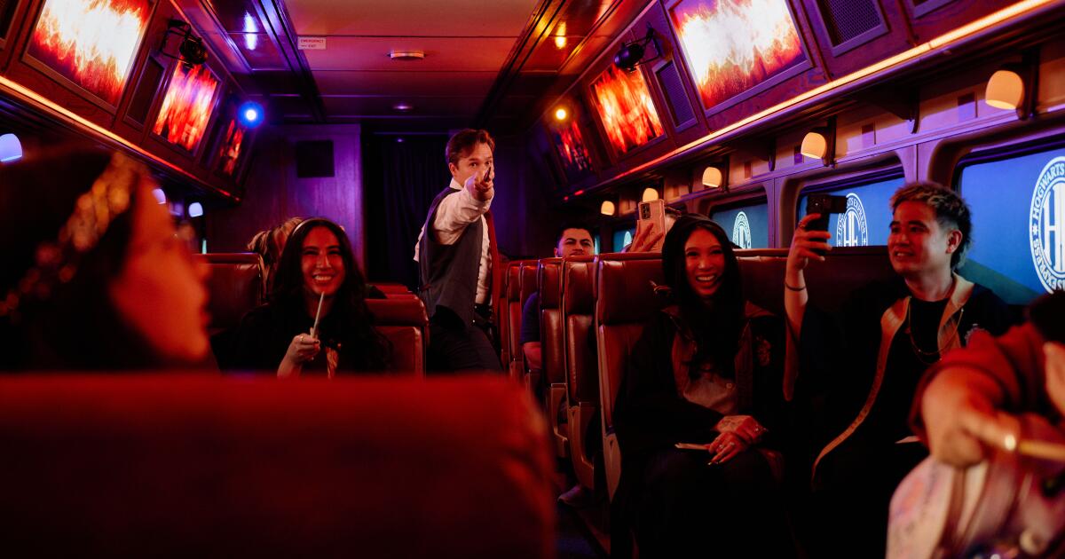 Nova viagem de trem de Harry Potter atrai fãs, preocupações de ativistas
