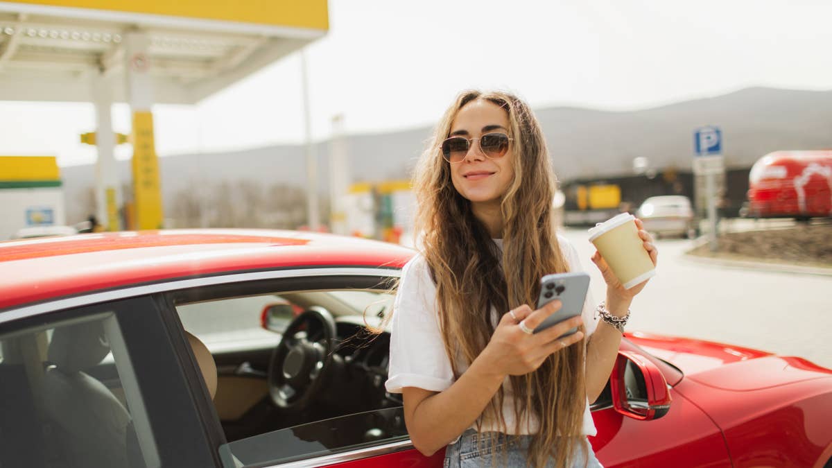 Os jovens americanos não têm dinheiro para comprar carros e o futuro de Detroit depende disso