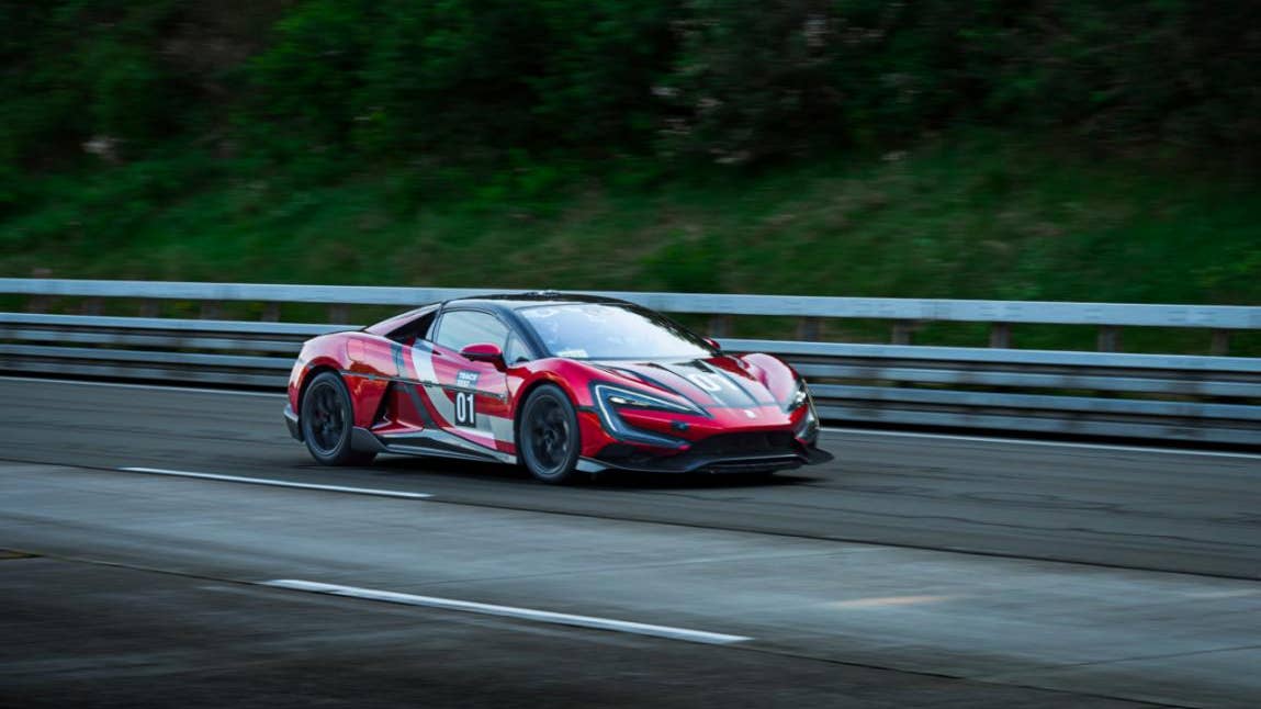 O hipercarro EV de 2.977 HP da China está chegando para a Speed ​​Crown da Bugatti